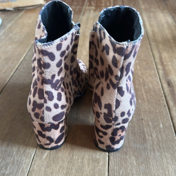 Time & Tru Leopard Boots size 7.5 women’s - Picture 5 of 6